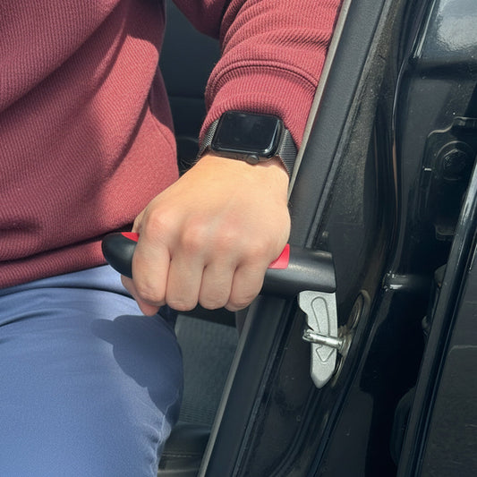 Canne d’aide pour monter en voiture senior | CarGrip
